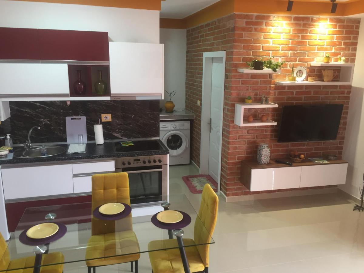 Your Apartment Поградец Екстер'єр фото